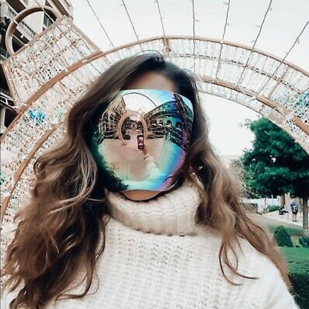 Oversized Sunglasses - Picture 3 of 6